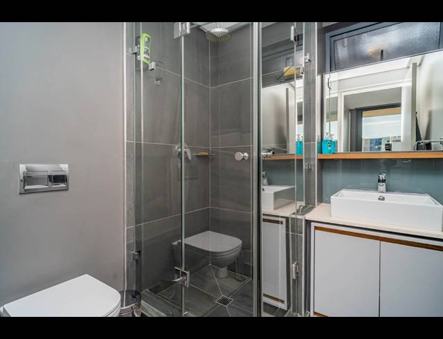 2 BEDROOM APARTMENT FOR SALE IN UMHLANGA RIDGE